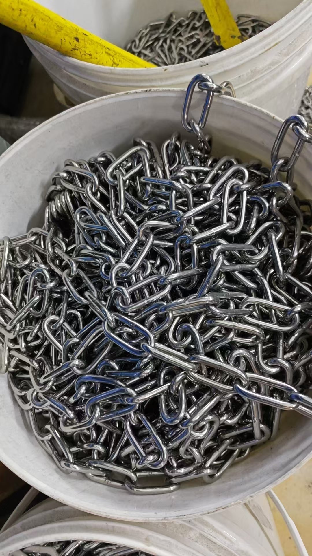 HEAVY-DUTY STAINLESS STEEL CHAIN: IDEAL FOR SOUTHEAST ASIA MARINE & OUTDOOR USE